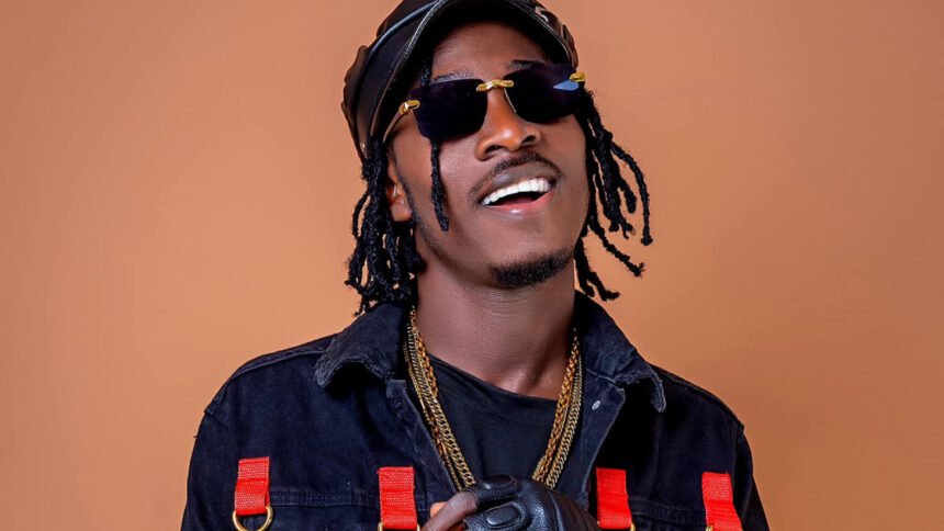 striker de donzy anadoi